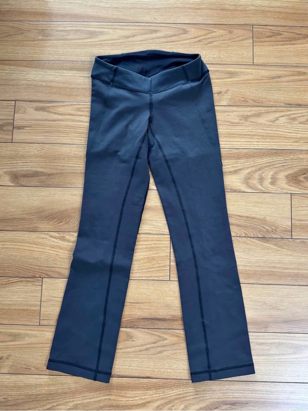 Lululemon Black Luon Yoga Pants Size 6 Straight Leg 26” Inseam